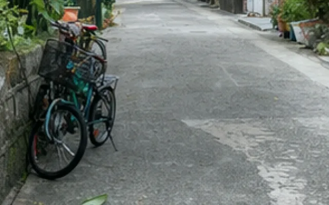 홍콩의 주요 장소와 거리 풍경을 담은 펭차우는 볼거리 수보다 조용한 반나절을 고르기 대표 이미지