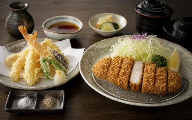 도쿄에서 맛볼 음식과 식당 분위기를 담은 도쿄 덴푸라덮밥과 돈카츠 정식, 시간과 포만감으로 고른다 대표 이미지